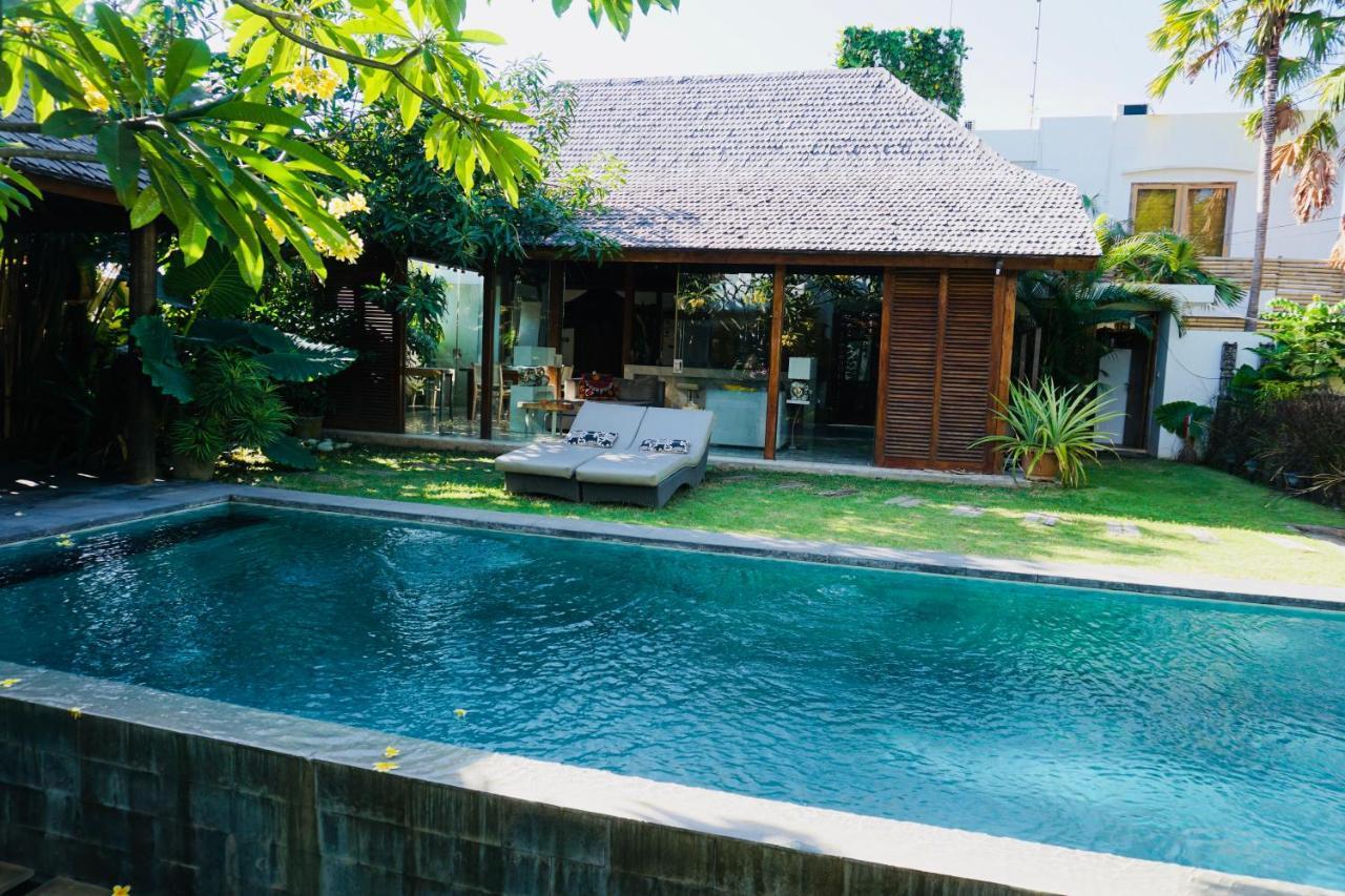 סמיניאק Villa Batik מראה חיצוני תמונה